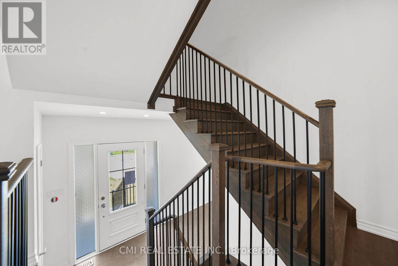 3205 MOSLEY STREET in