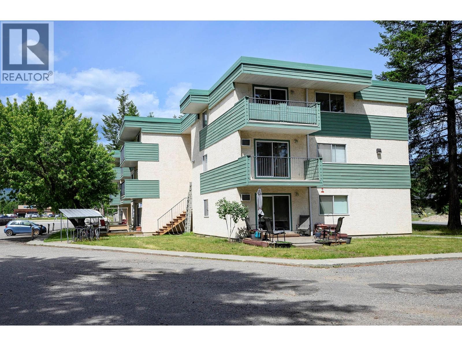 245 Park Drive Unit# 16 in