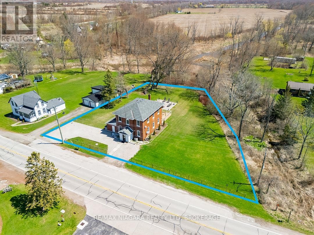 1561 NORTH SHORE DRIVE in