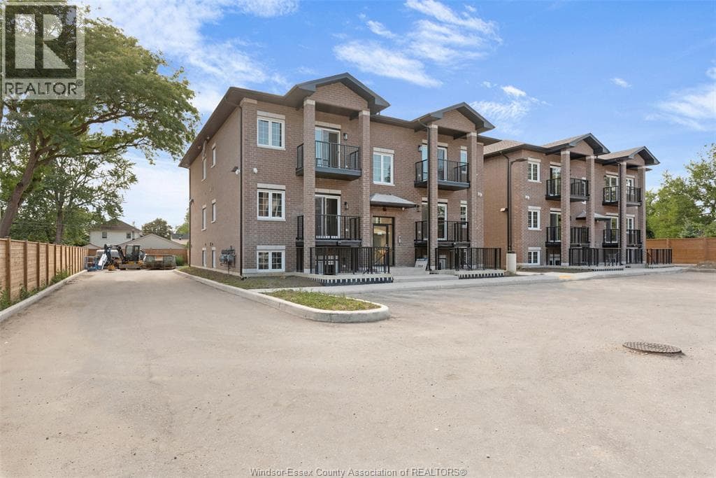 233 WATSON Unit# 306 in Riverside