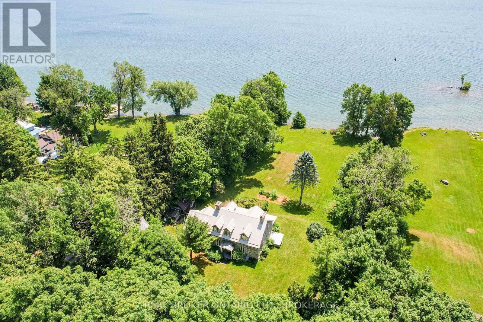 20824 SOUTH SERVICE ROAD in