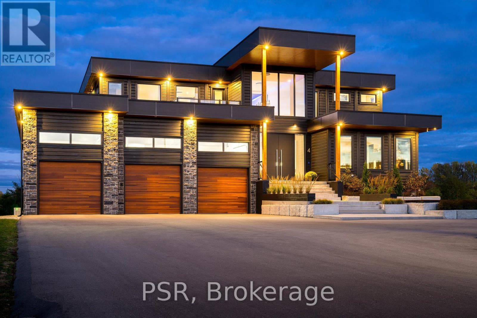 4 RAINTREE COURT in