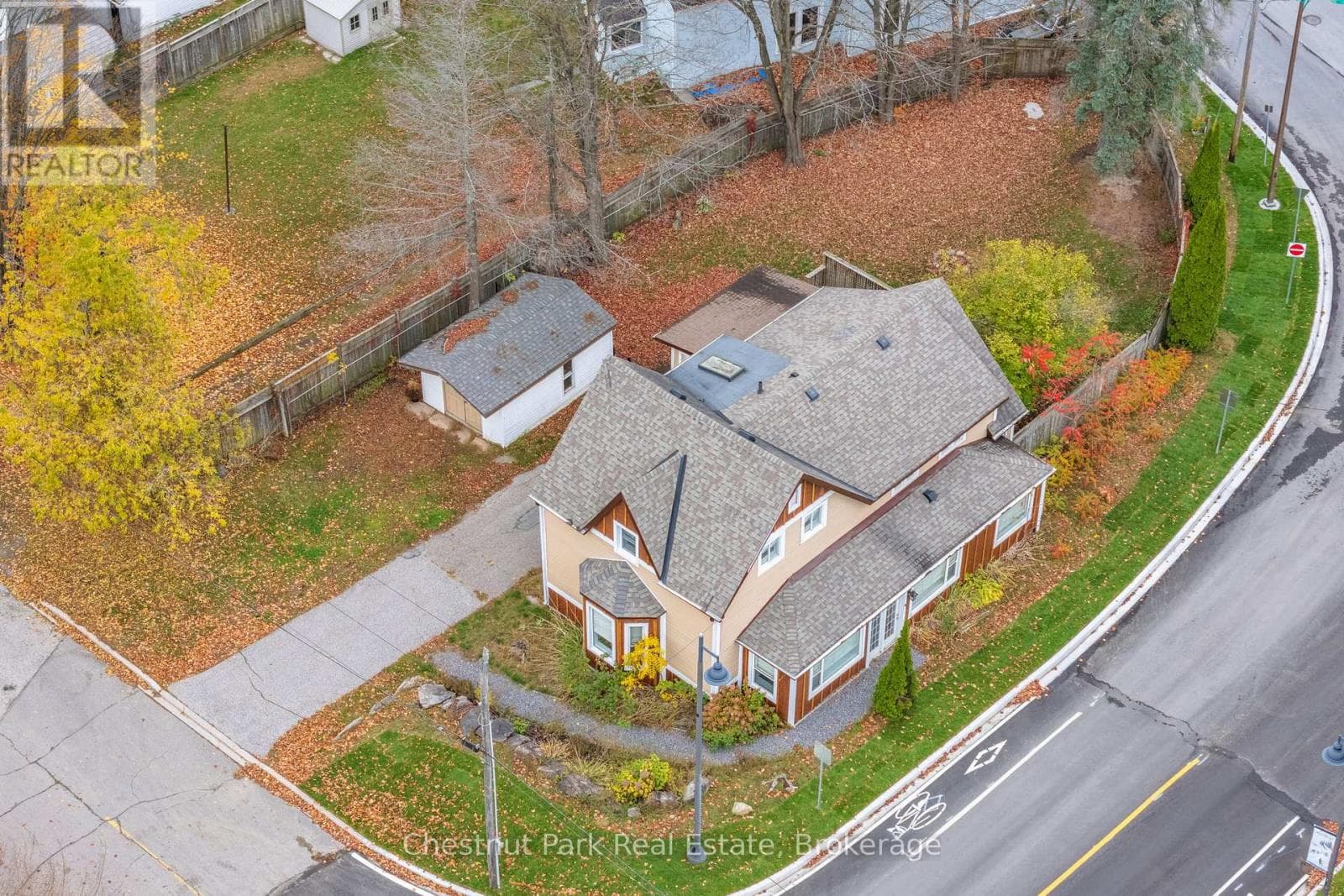 615 BAIE STREET in