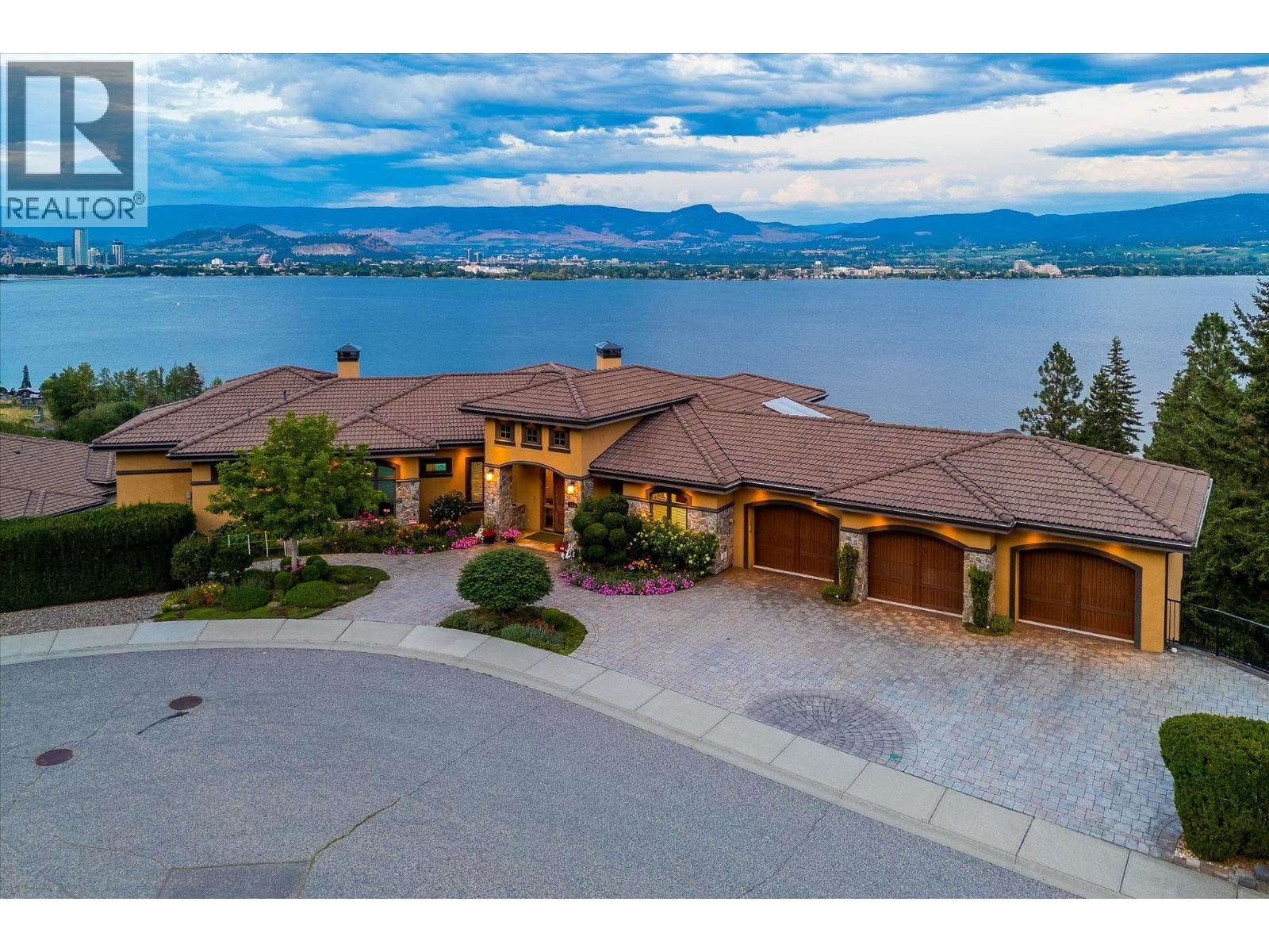 2513 CASA PALMERO DRIVE in