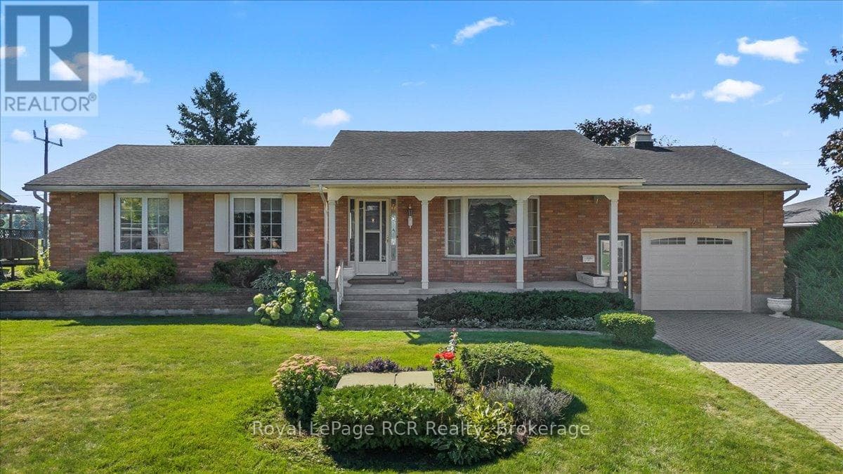 29 2ND STREET CRESCENT in