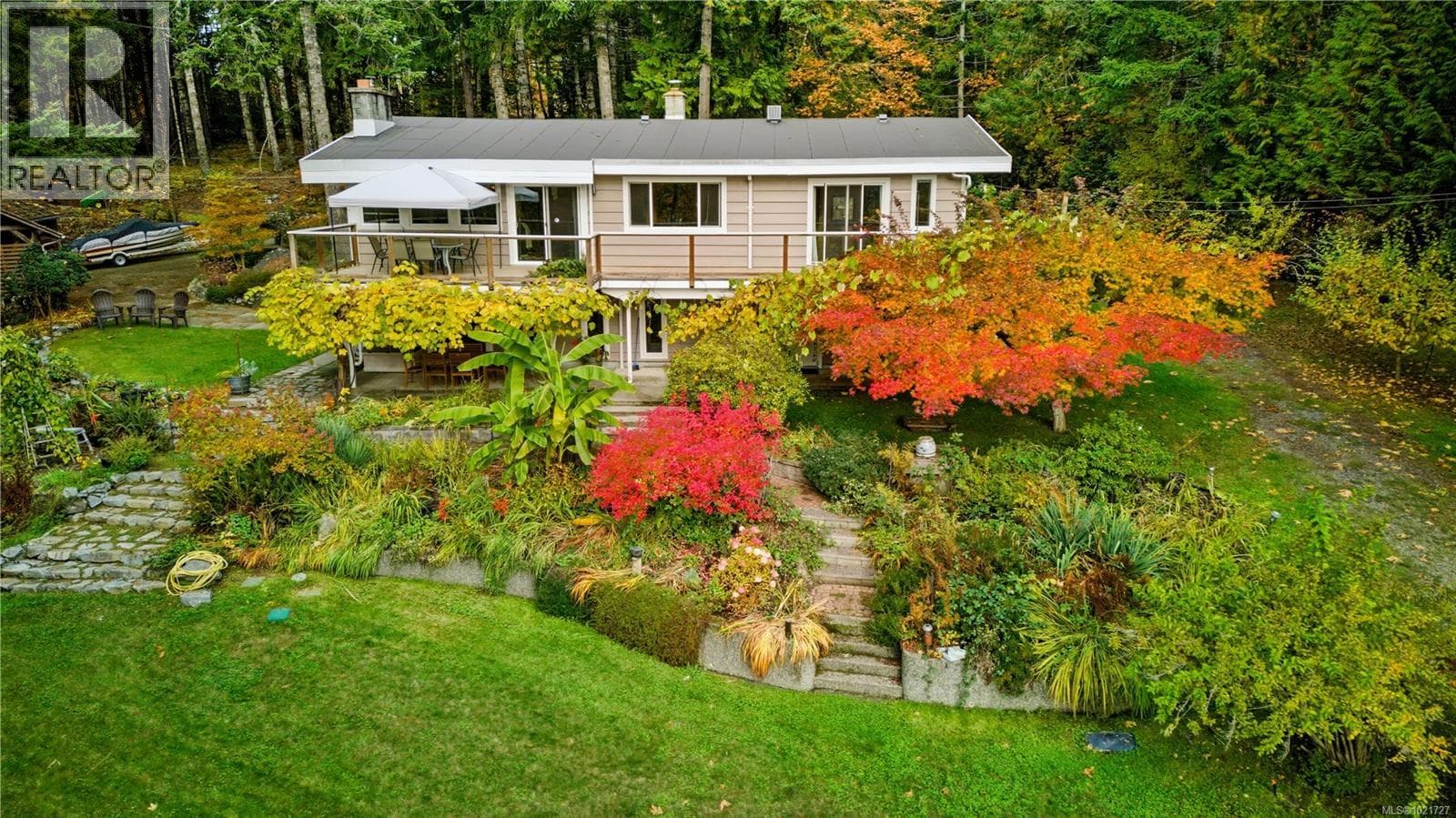 9644 Lakeshore Rd in