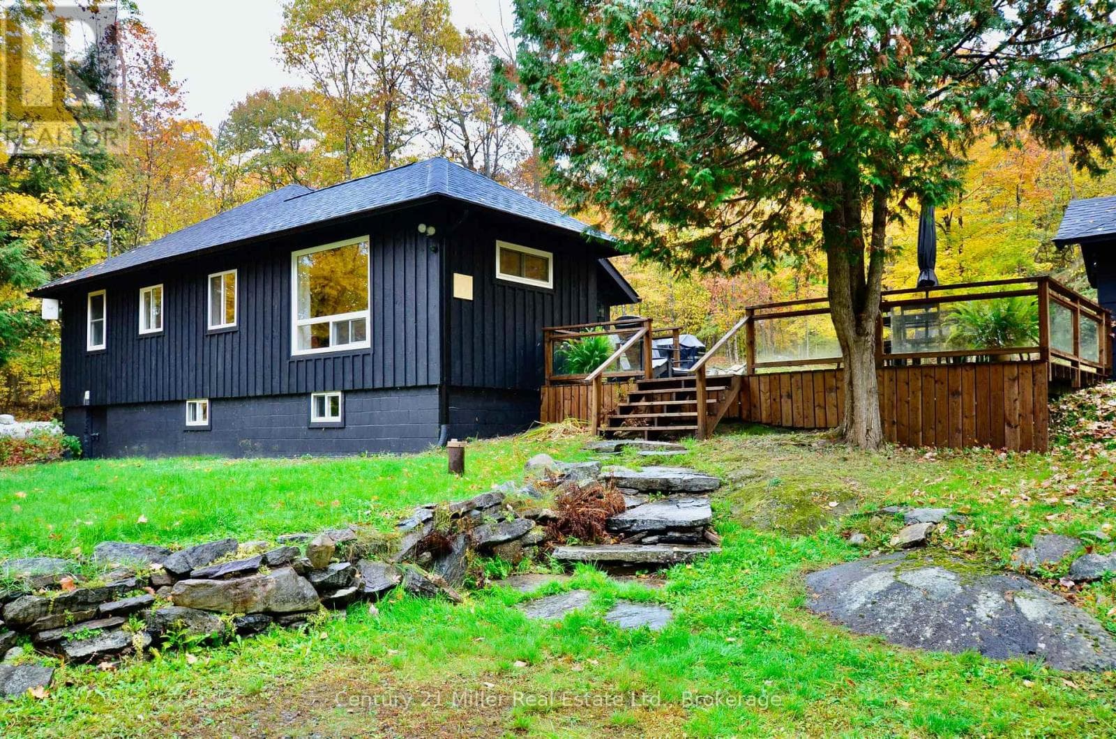 1279 CARLINGFORD ROAD in