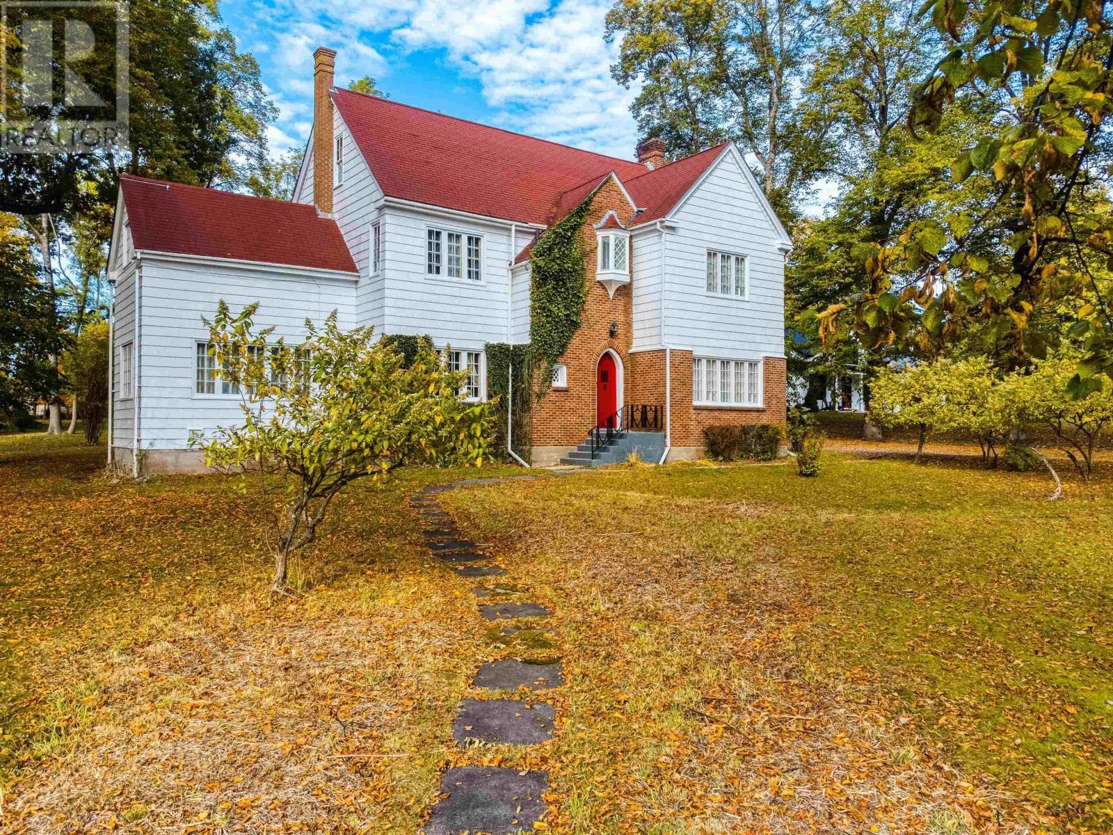 68 COTTAGE STREET in