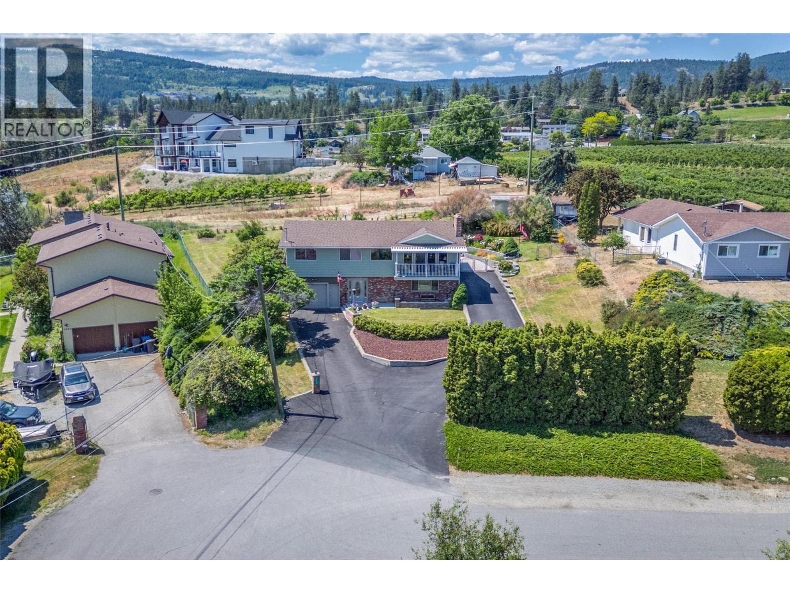 2489 CHIEFTAIN ROAD in