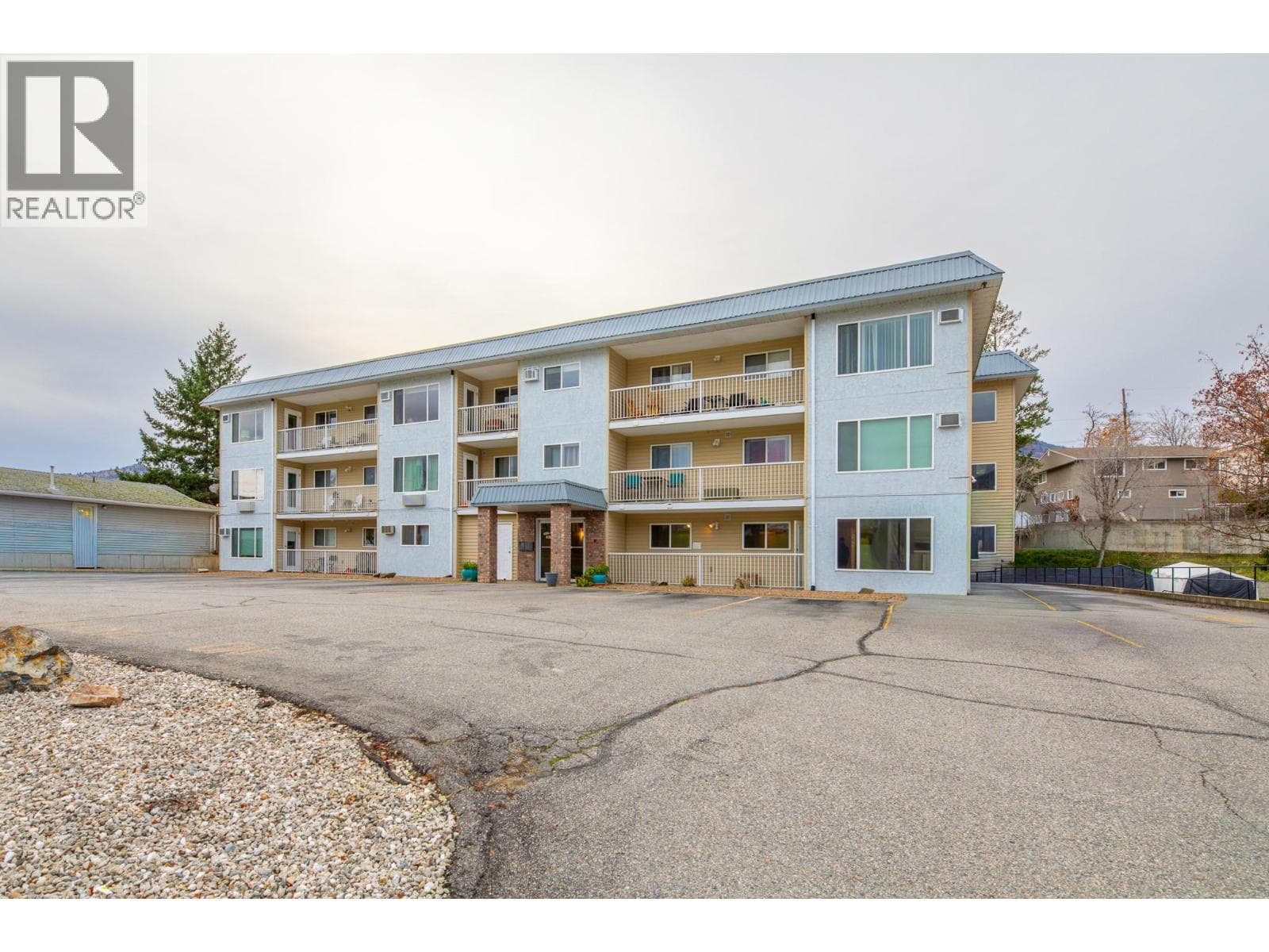 6840 89TH Street Unit# 314 in