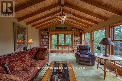 1110 SEDGWICK ROAD in