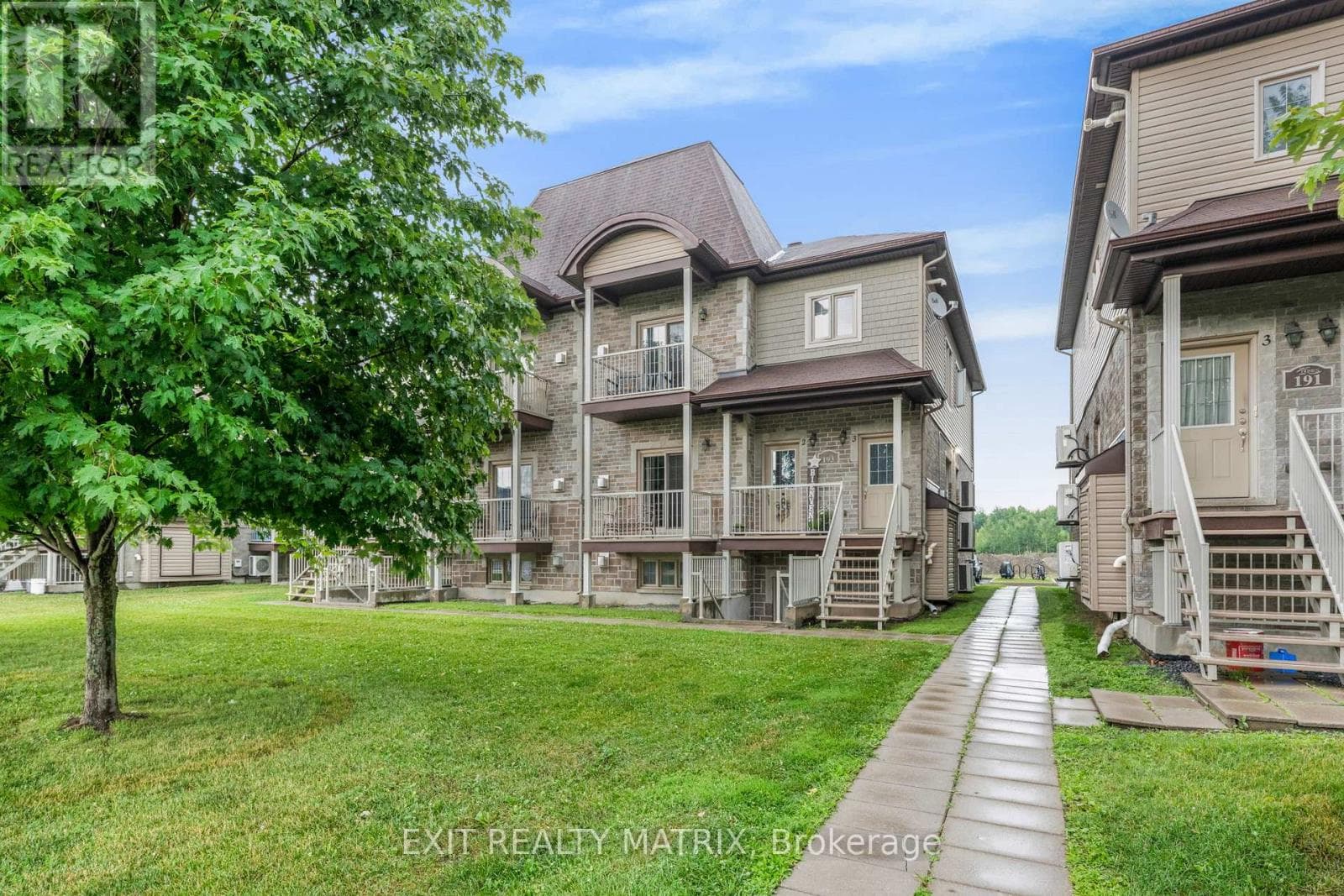2 - 193 BOURDEAU BOULEVARD in