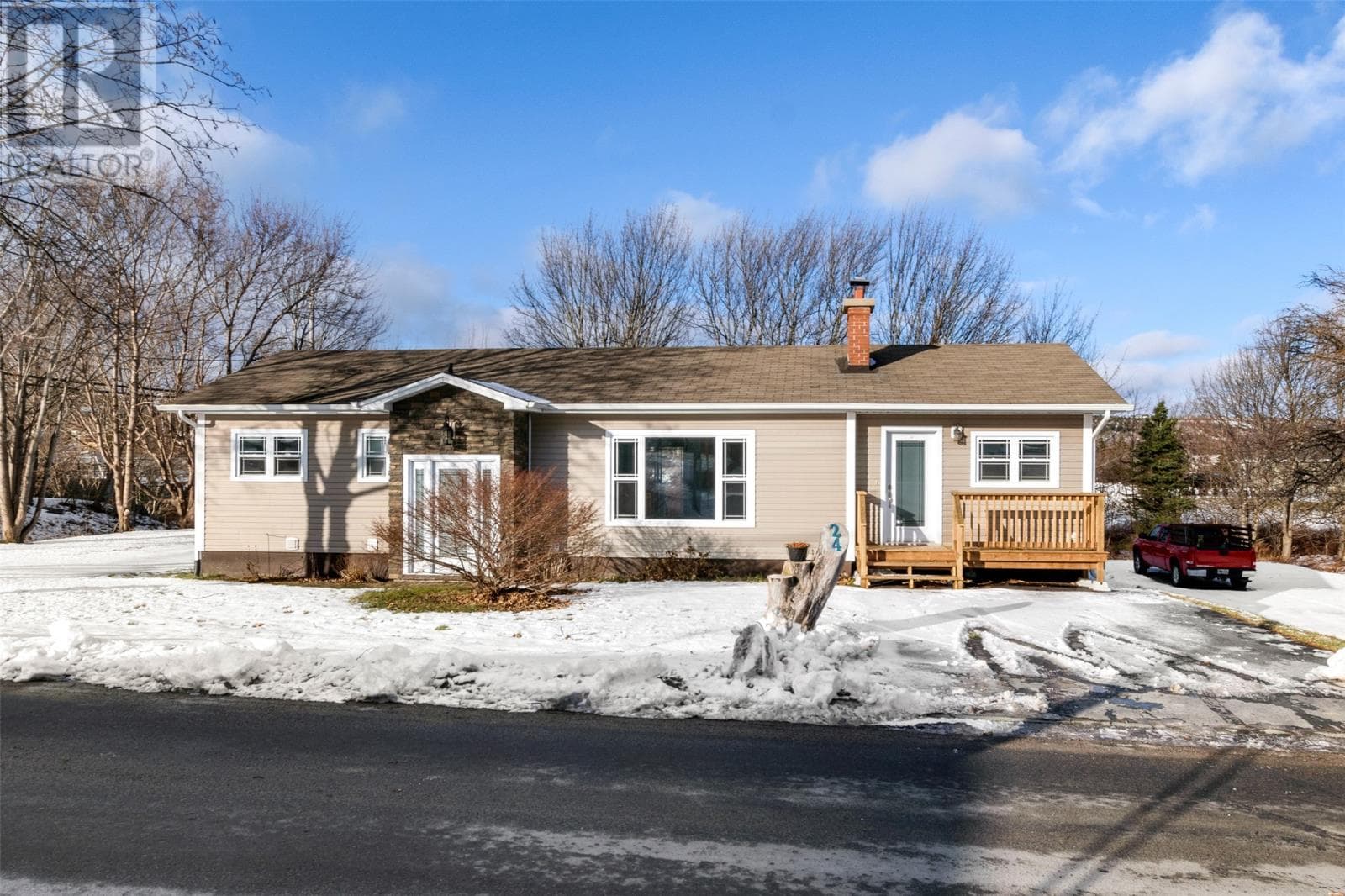 24 Whites Road in