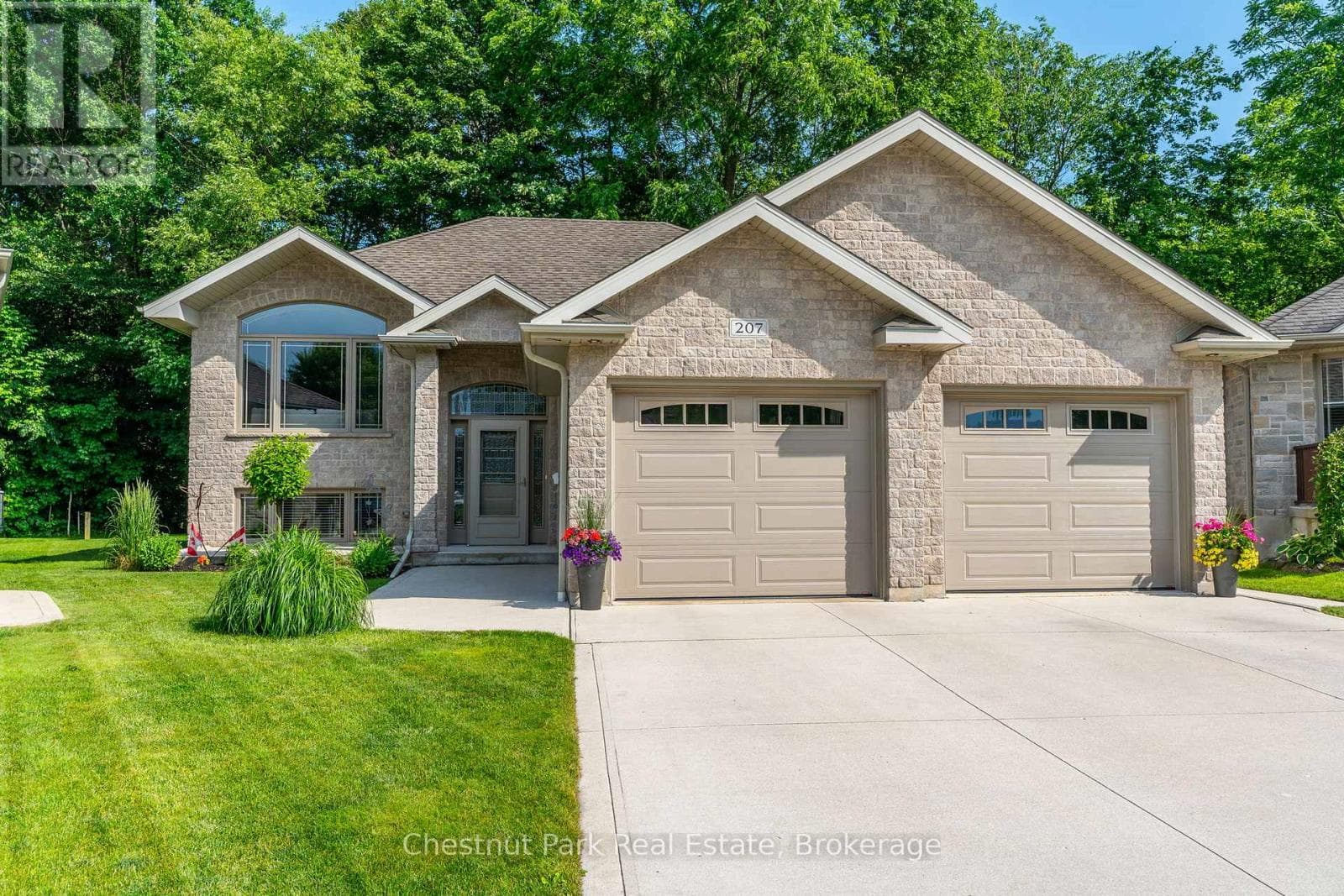 207 2ND STREET WEST in
