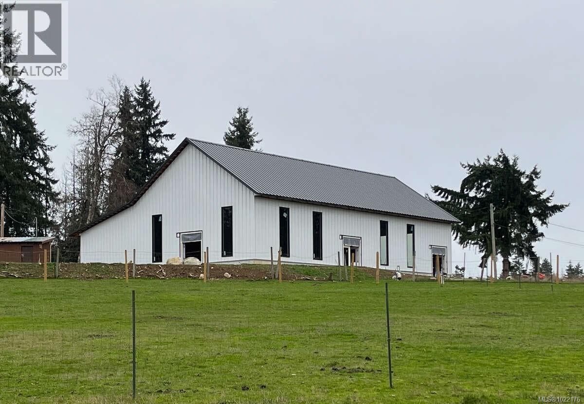981 Pratt Rd in