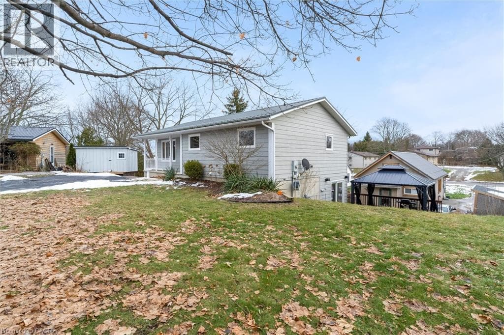 25 STEPHENS COURT in