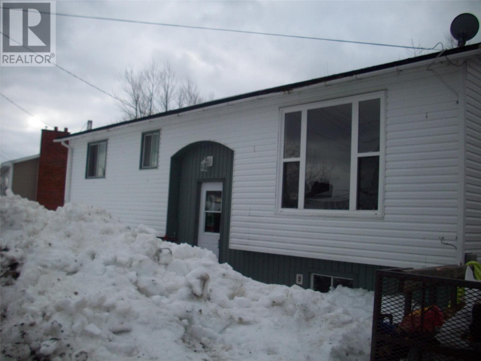 7 Crewes Road in