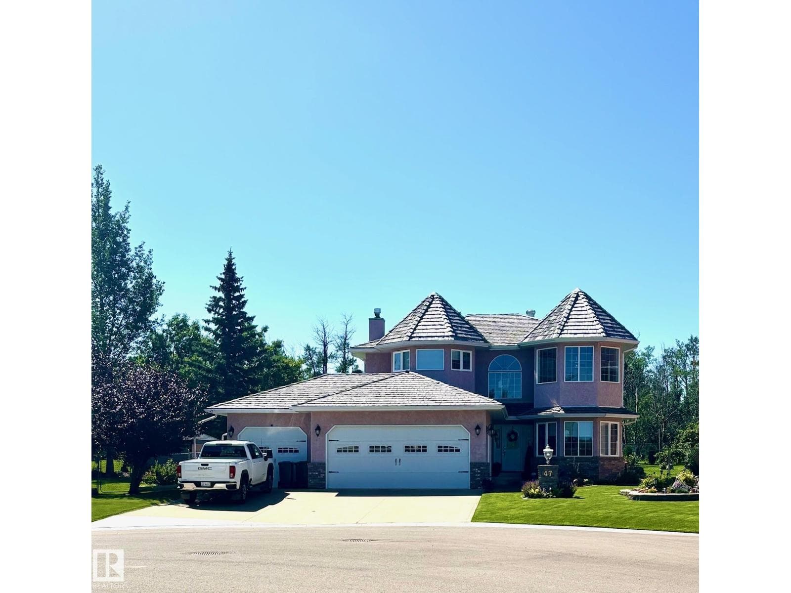 47 WILLOW SPRINGS CRESCENT in
