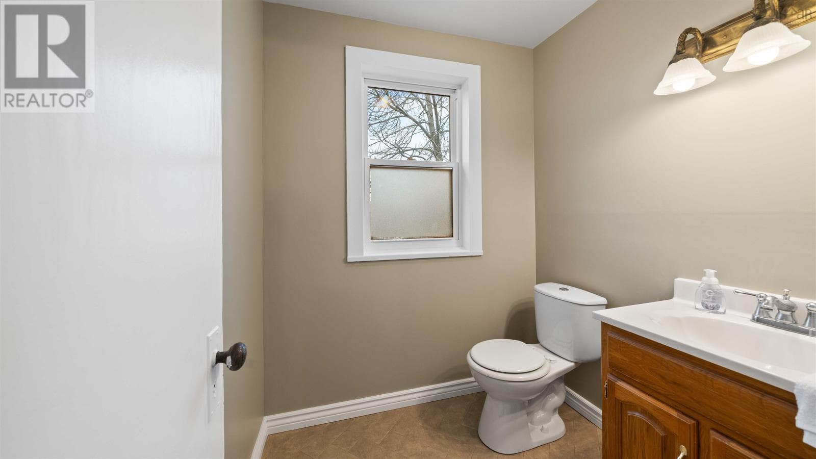515 PLEASANT STREET in
