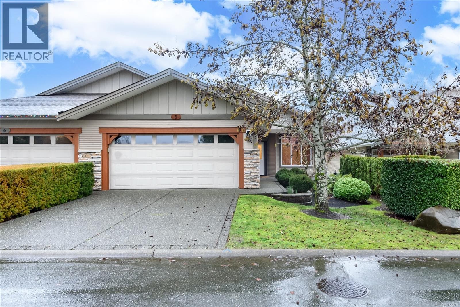 5 2300 Murrelet Dr in