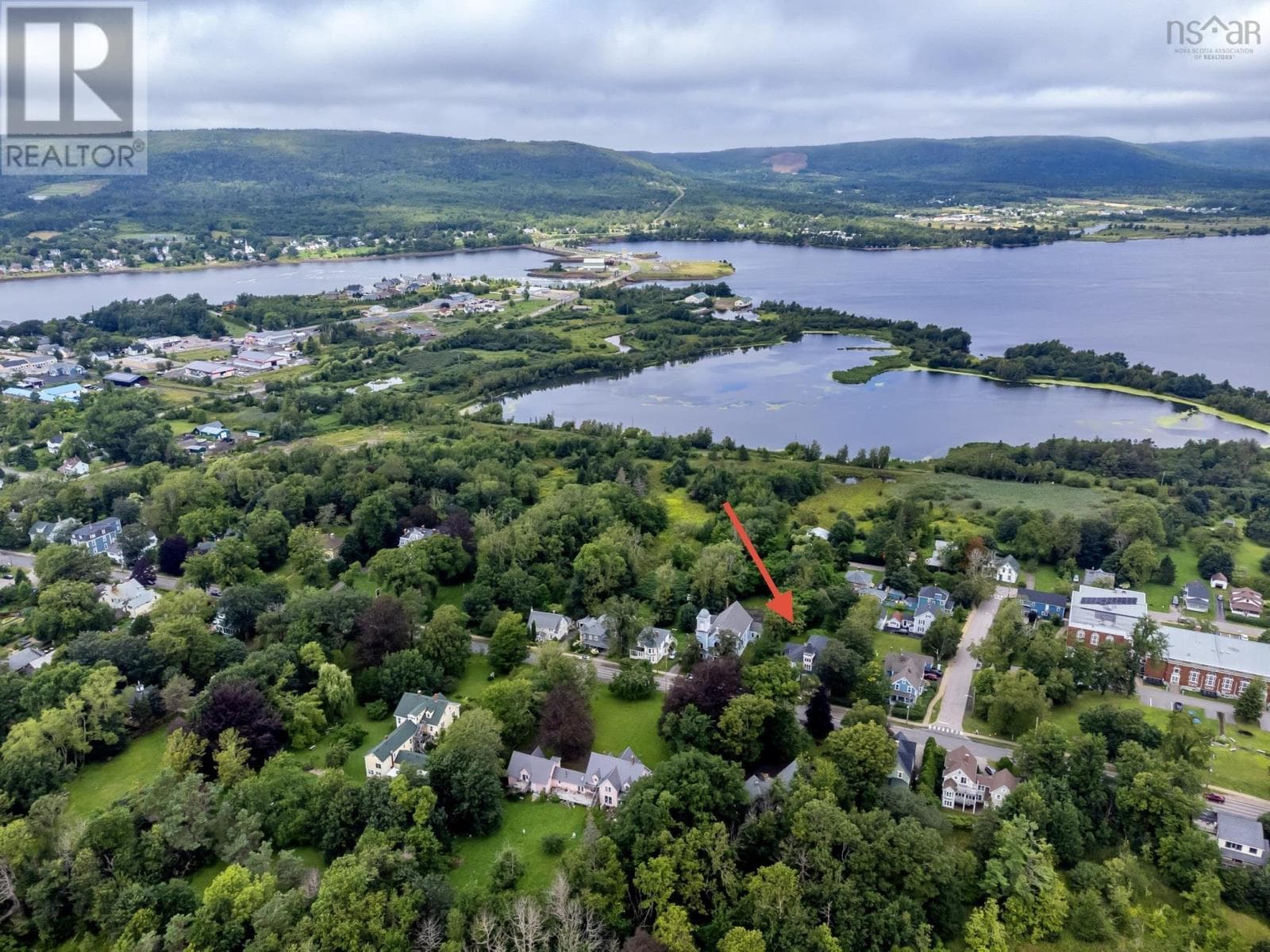 548 St. George Street in