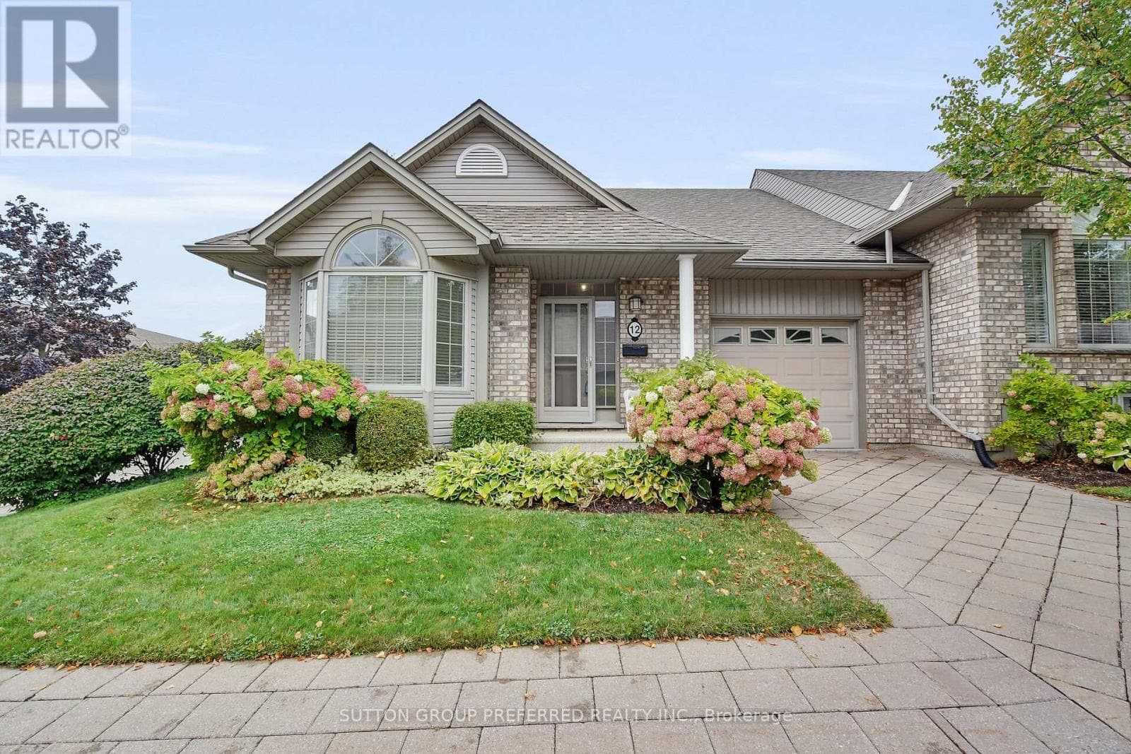 12 - 800 COMMISSIONERS ROAD W in Westmount