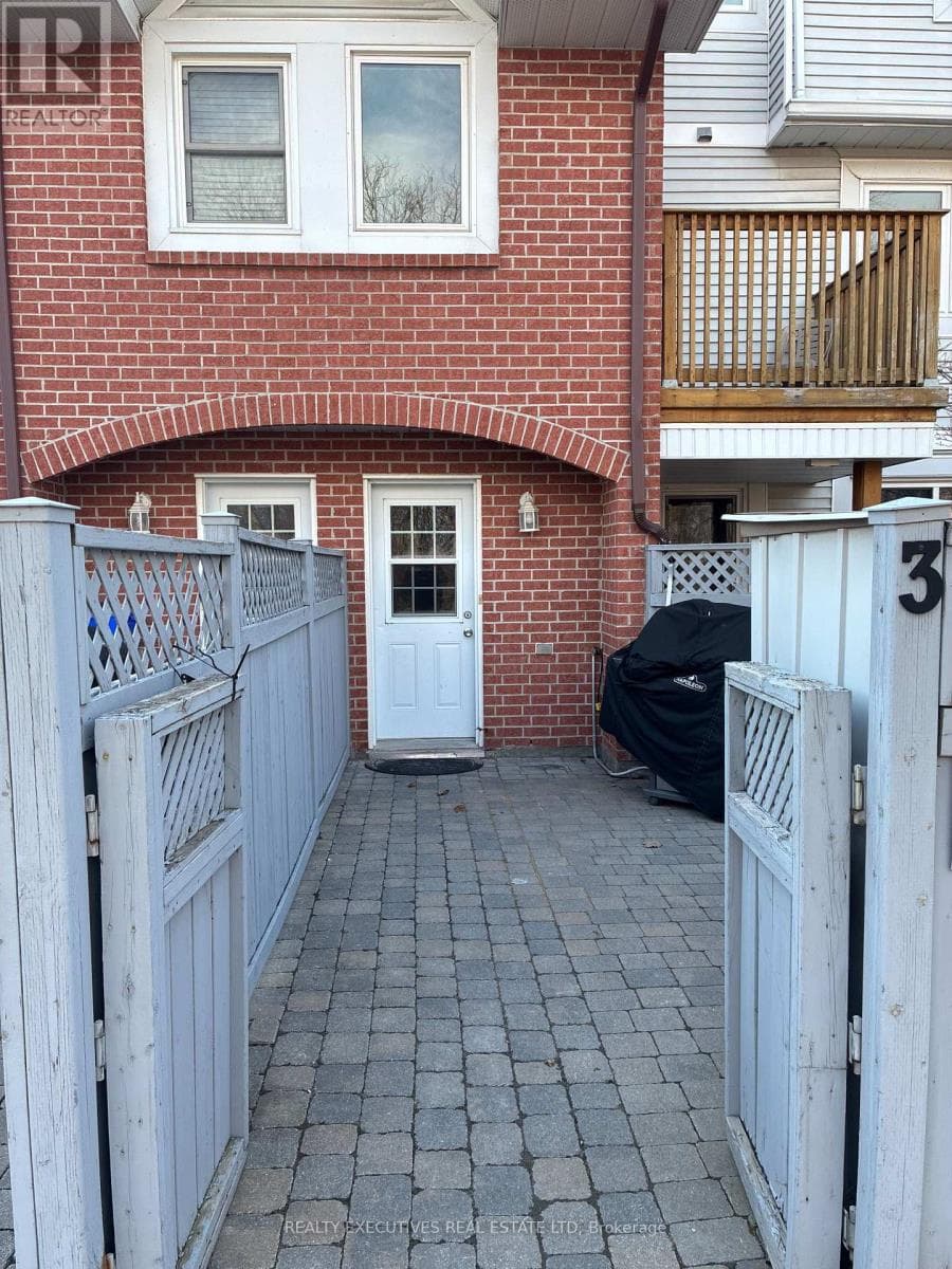 3 - 315 MULLETT STREET in