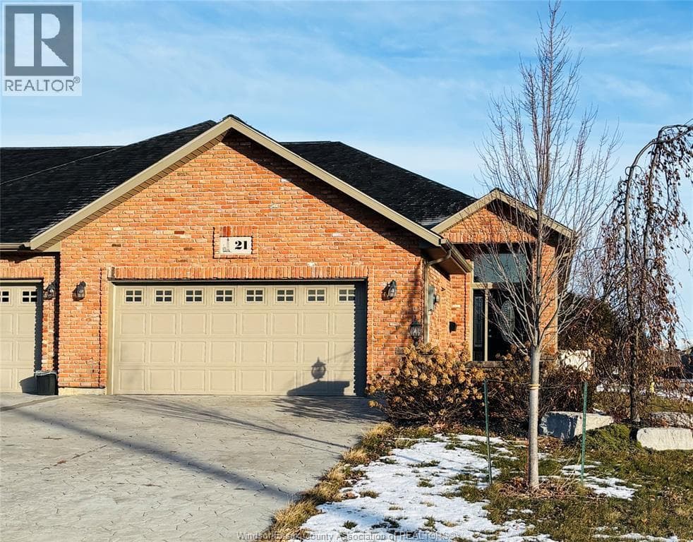 21 BABKIRK LANE in