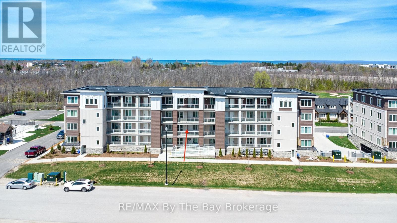 205 - 17 SPOONER CRESCENT in