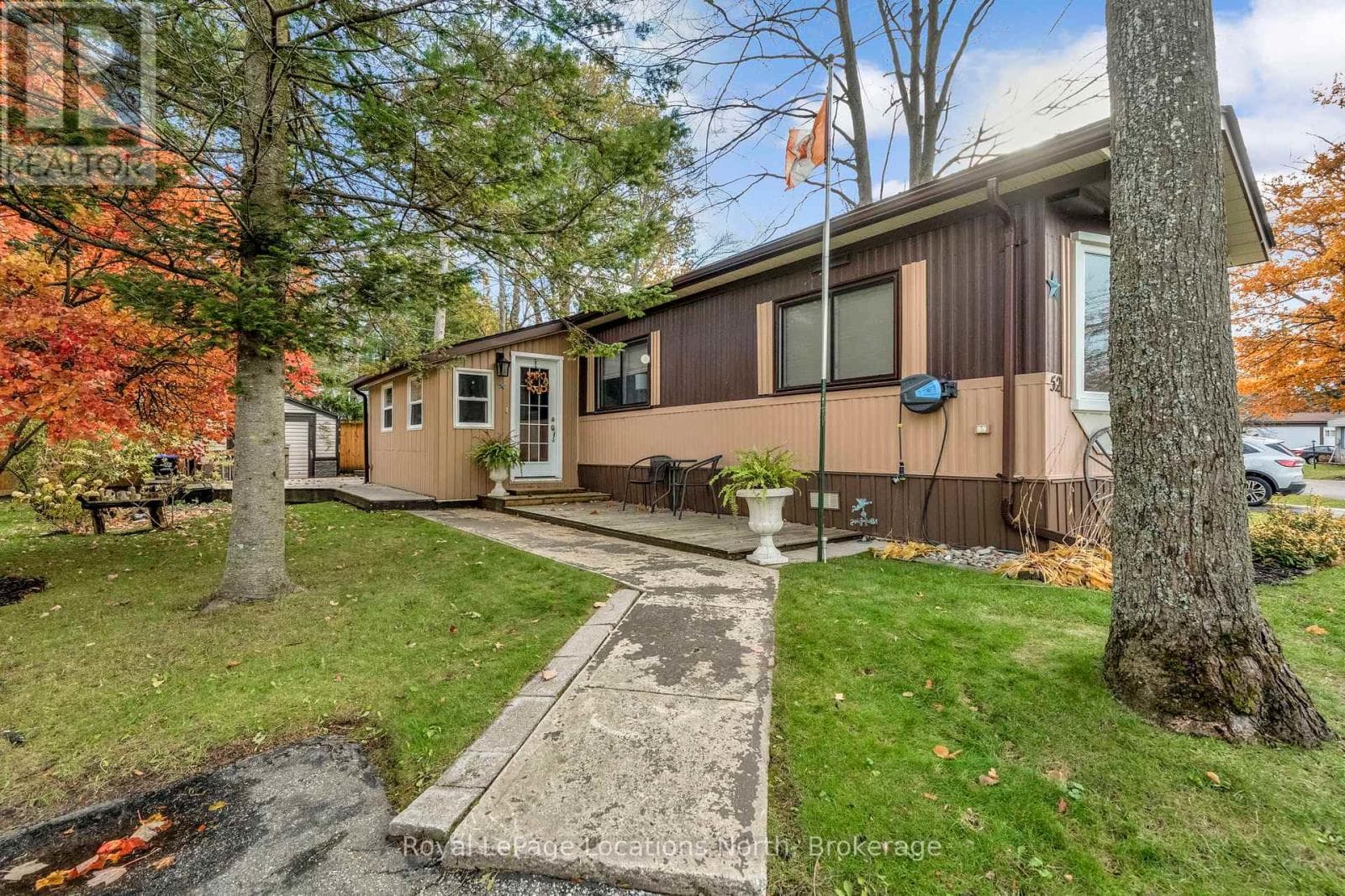52 GEORGIAN GLEN DRIVE in