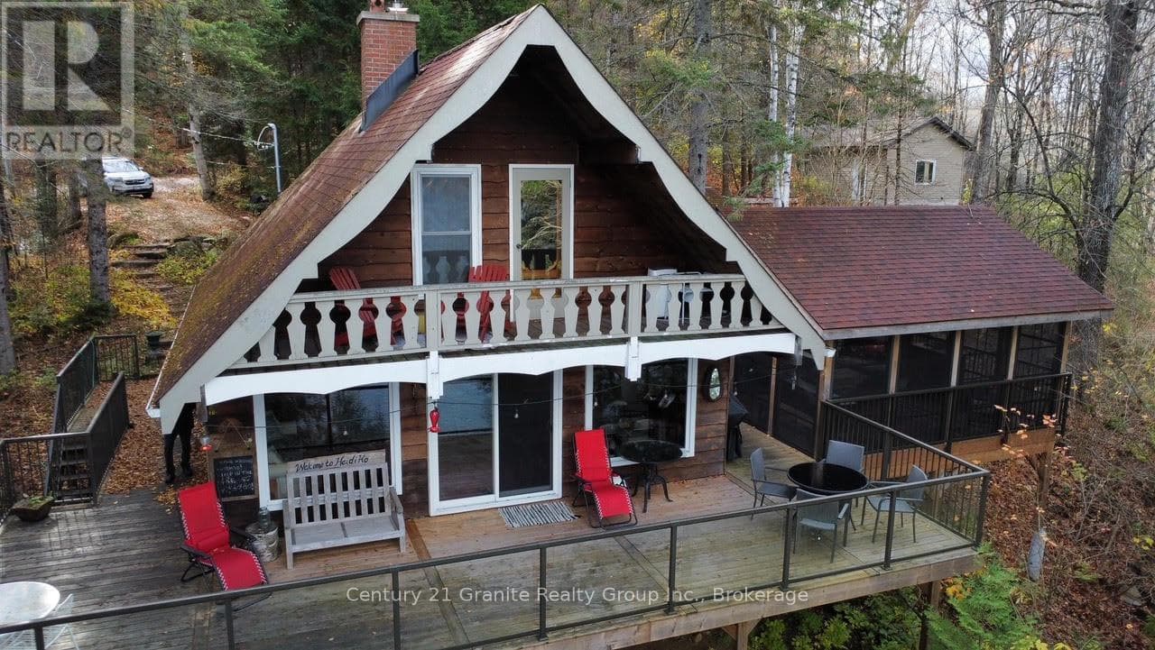 1038 BROKEN PADDLE ROAD in