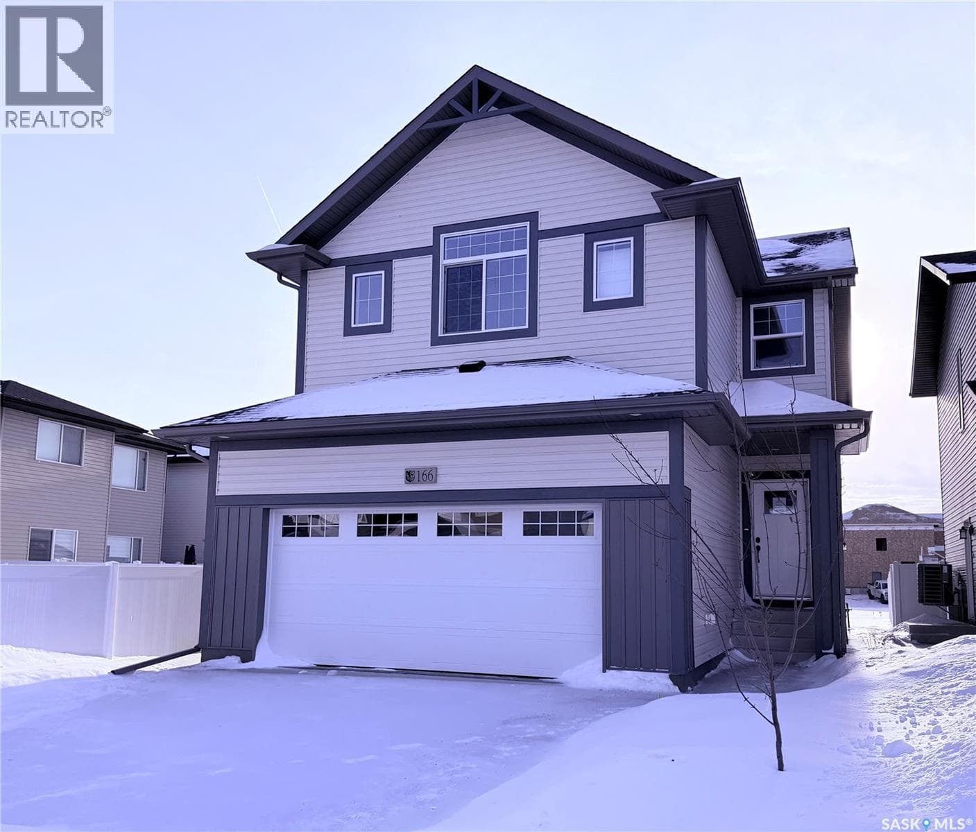 166 DORAN WAY in