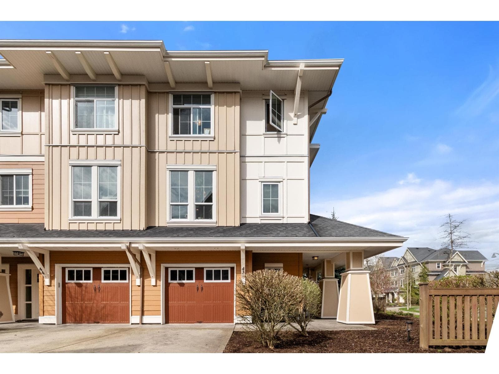 43 45290 SOOWAHLIE CRESCENT GARRISON CROSSING in Sardis - Vedder