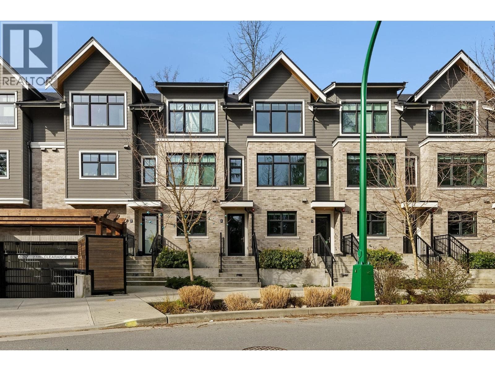 4 1960 GLENAIRE DRIVE in Lower Capilano