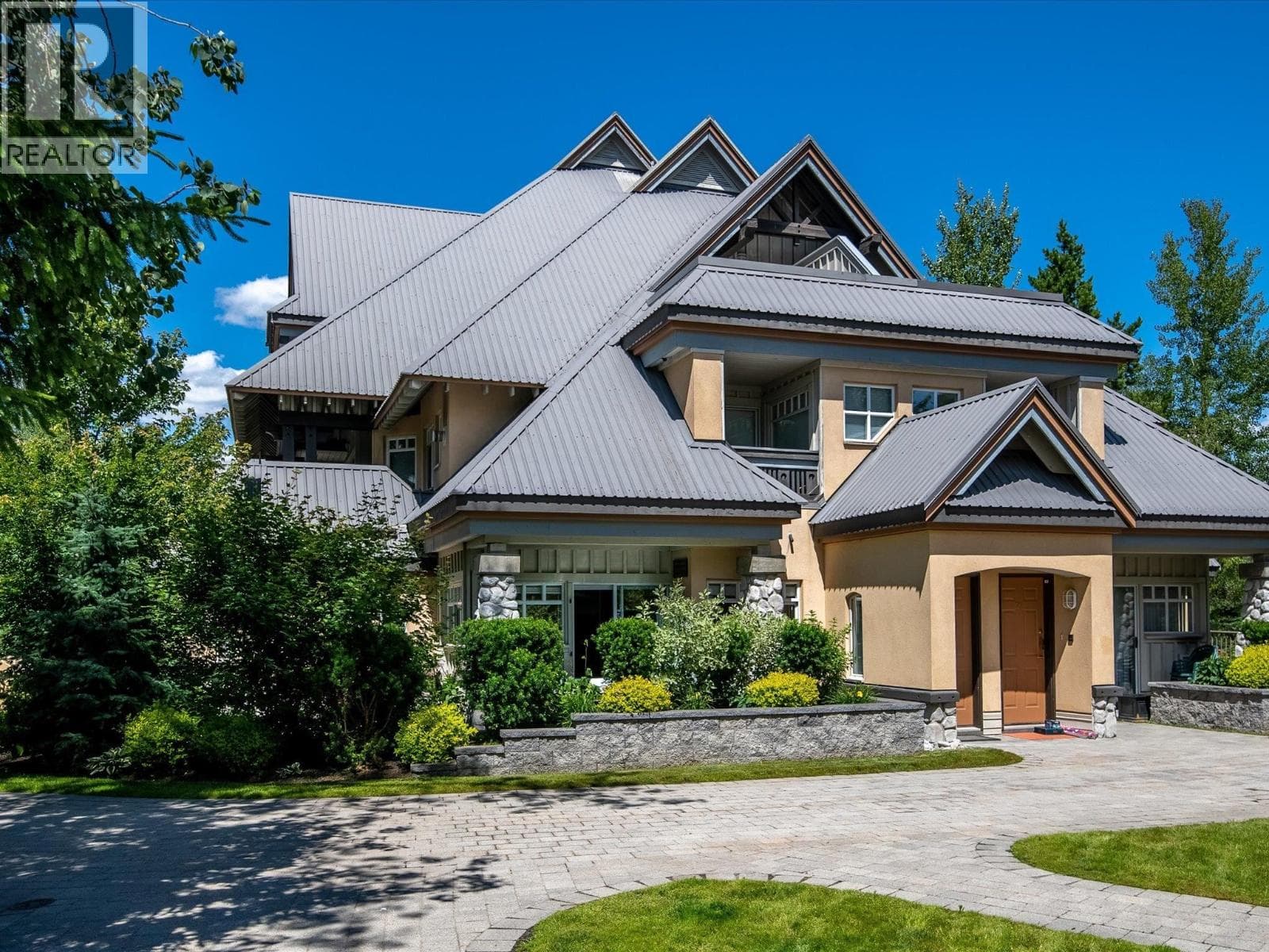 73 4335 NORTHLANDS BOULEVARD in