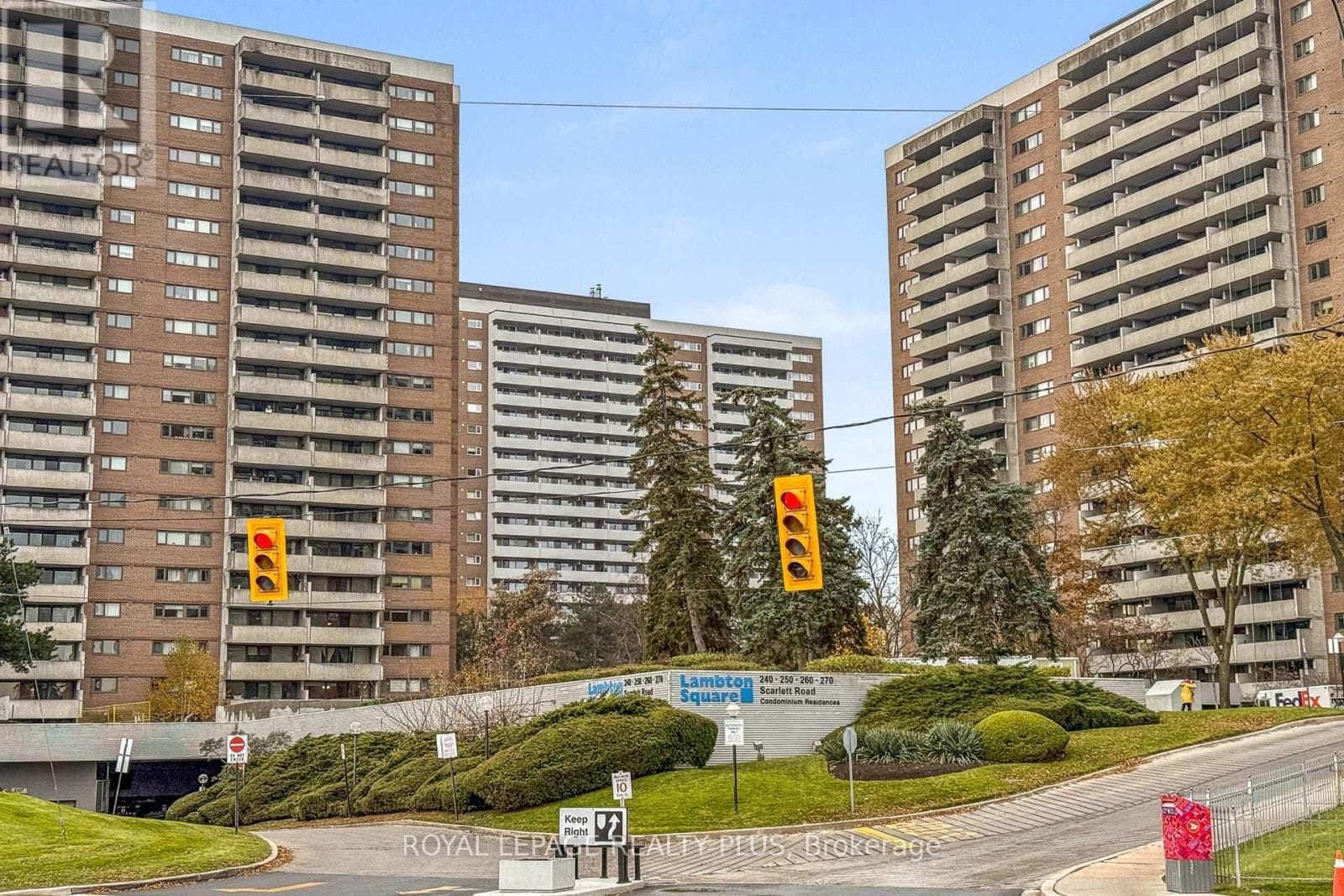 1206 - 260 SCARLETT ROAD in Rockcliffe-Smythe