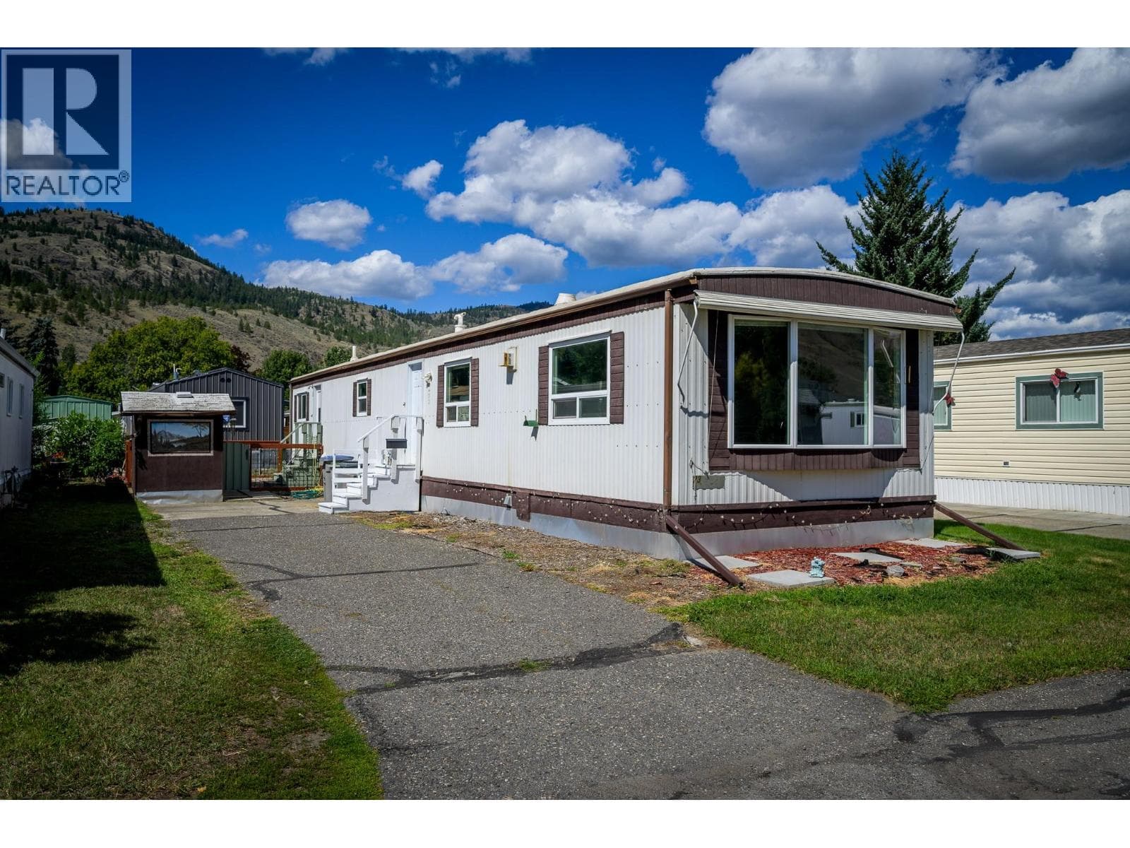 2400 OAKDALE Way Unit# 23 in Westsyde