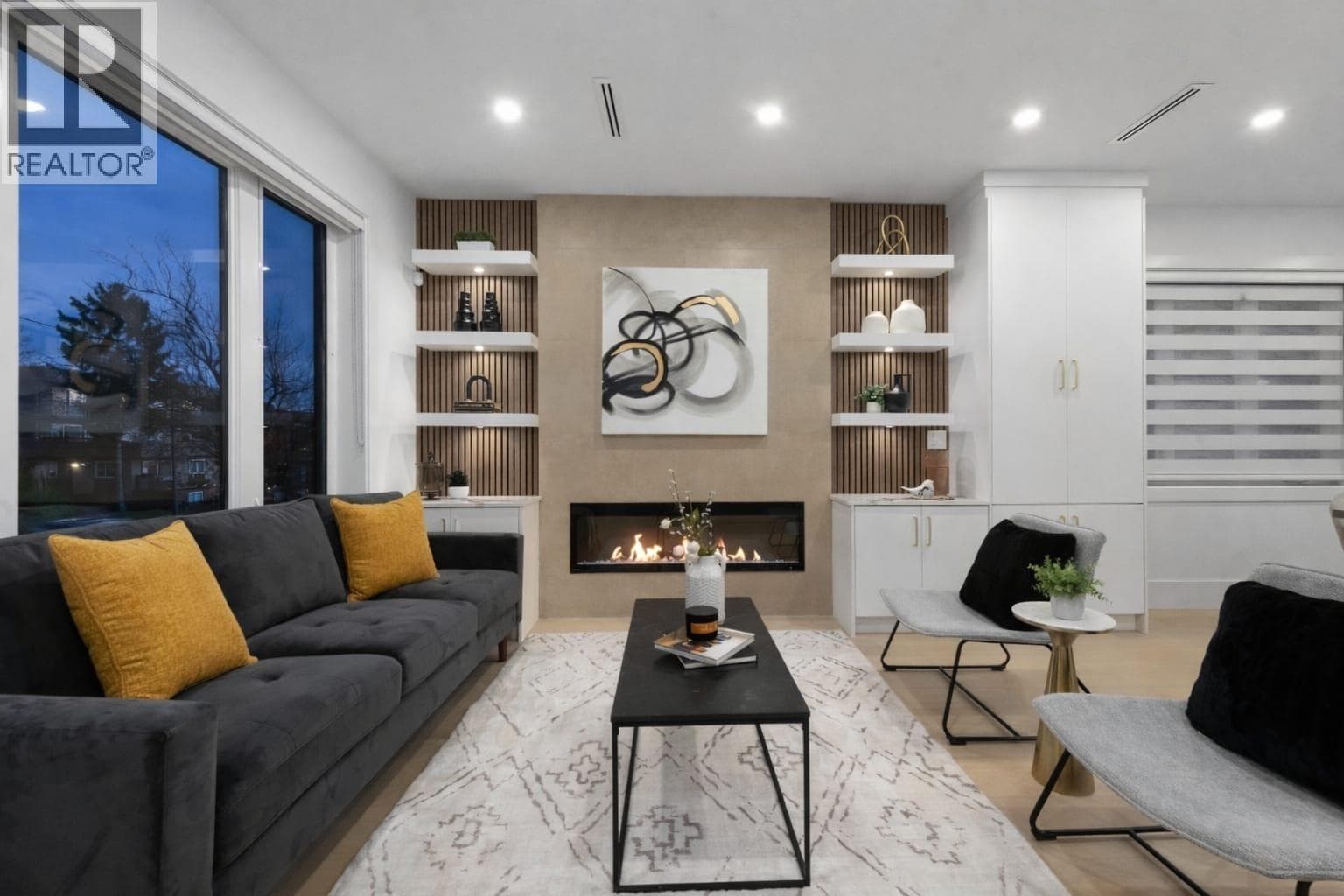 2 7361 FRASER STREET in Sunset