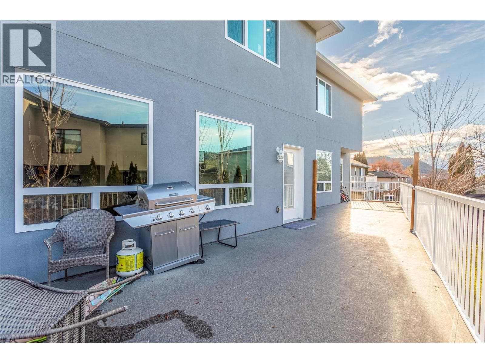 146 SUMMERHILL PLAZA in Glenmore - Clifton - Dilworth