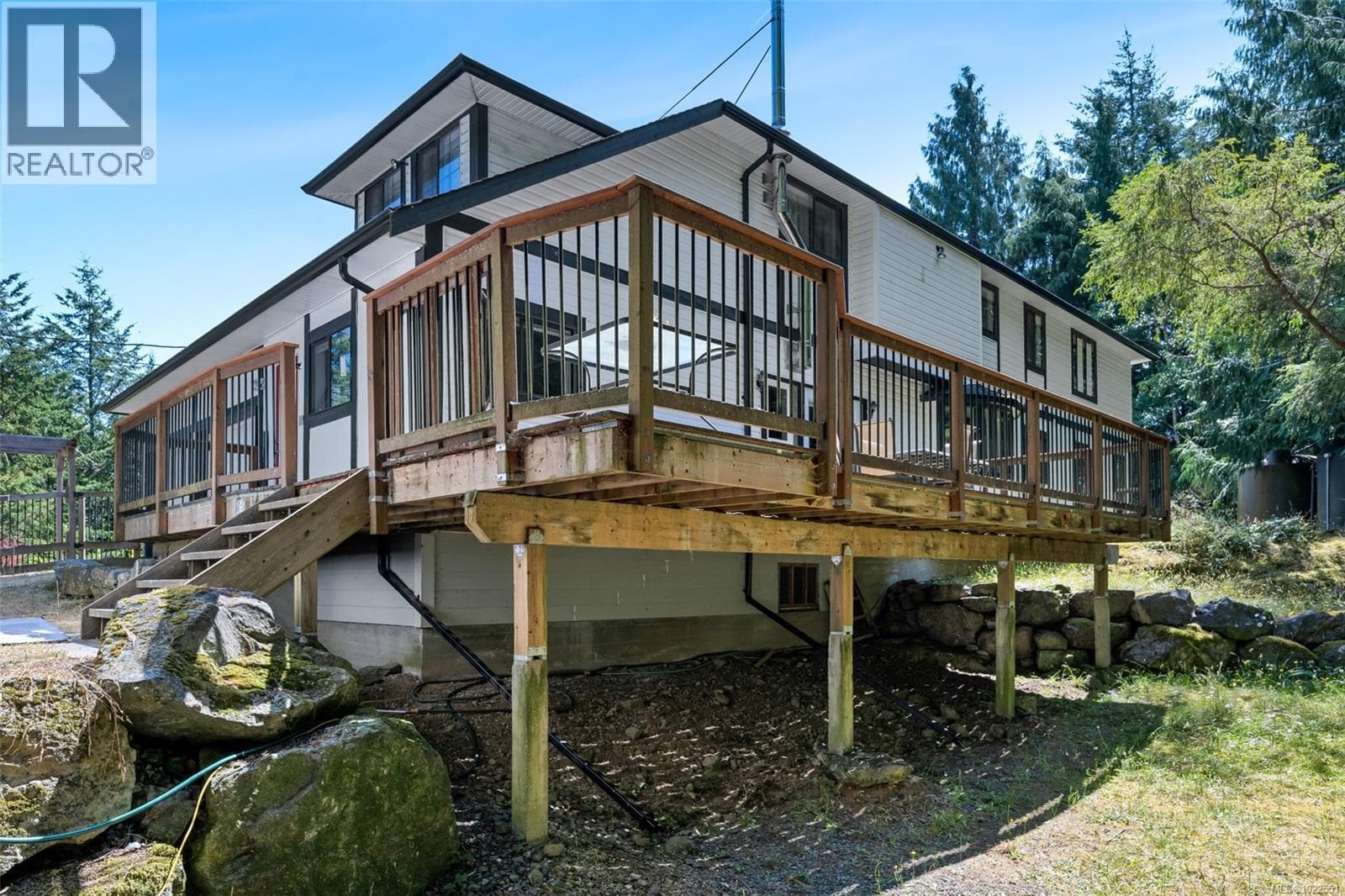 5885 JUPITER PLAZA in