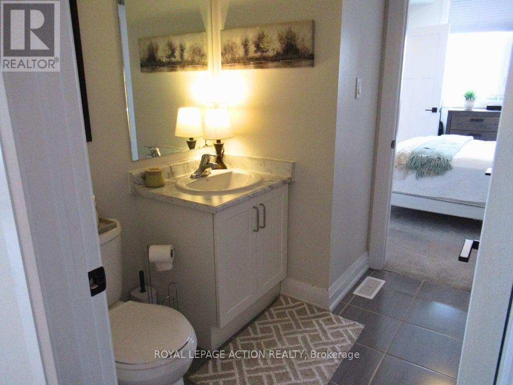 677 PARK Road N Unit# 18 in