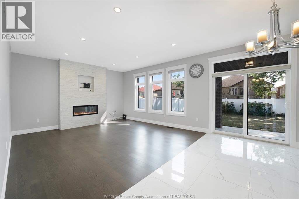 1581 ROCKPORT STREET in Roseland
