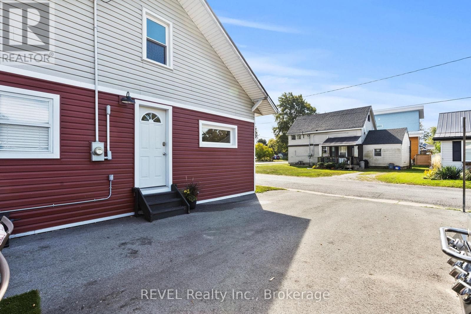313 RIDGEWAY ROAD in