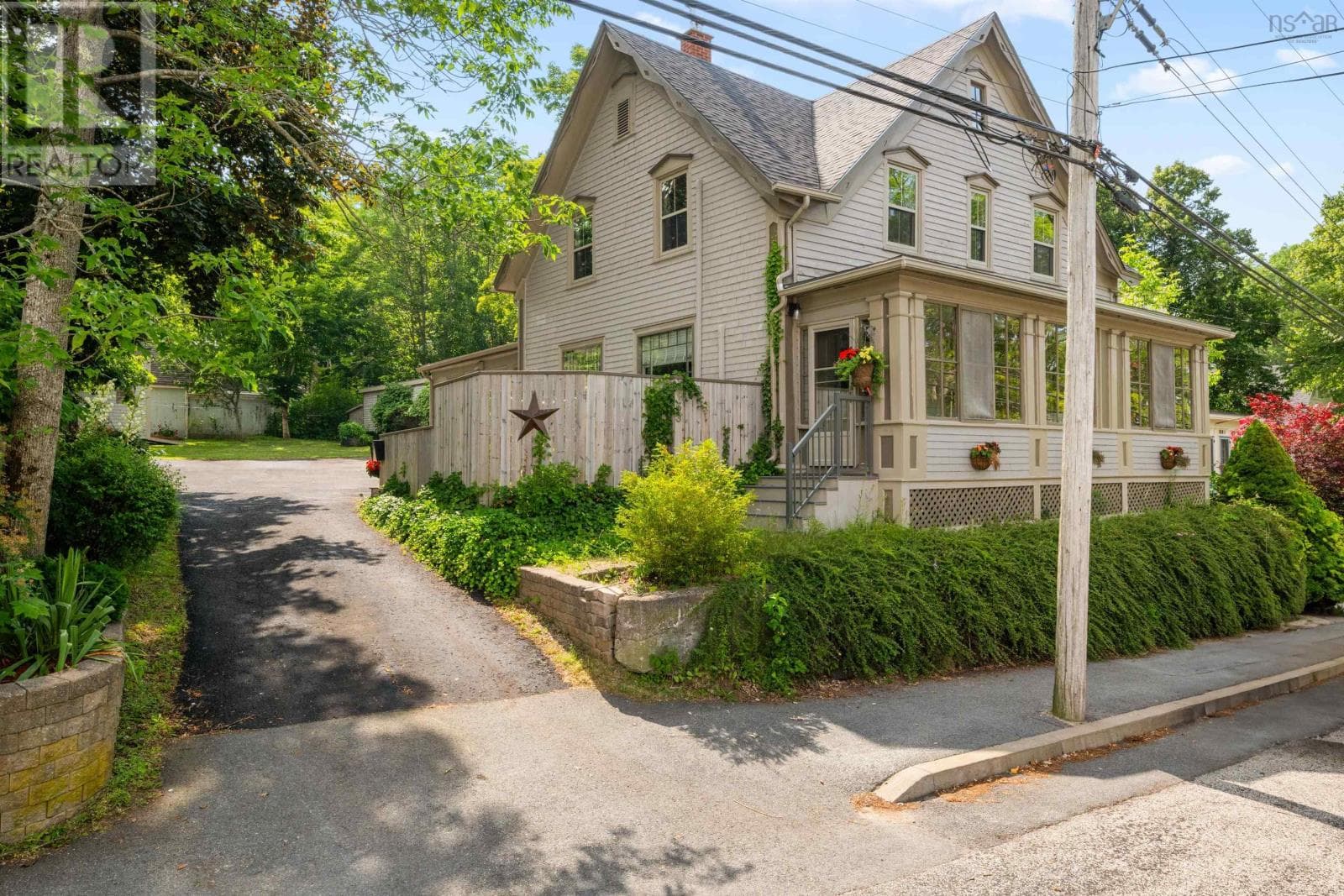 153 PLEASANT STREET in