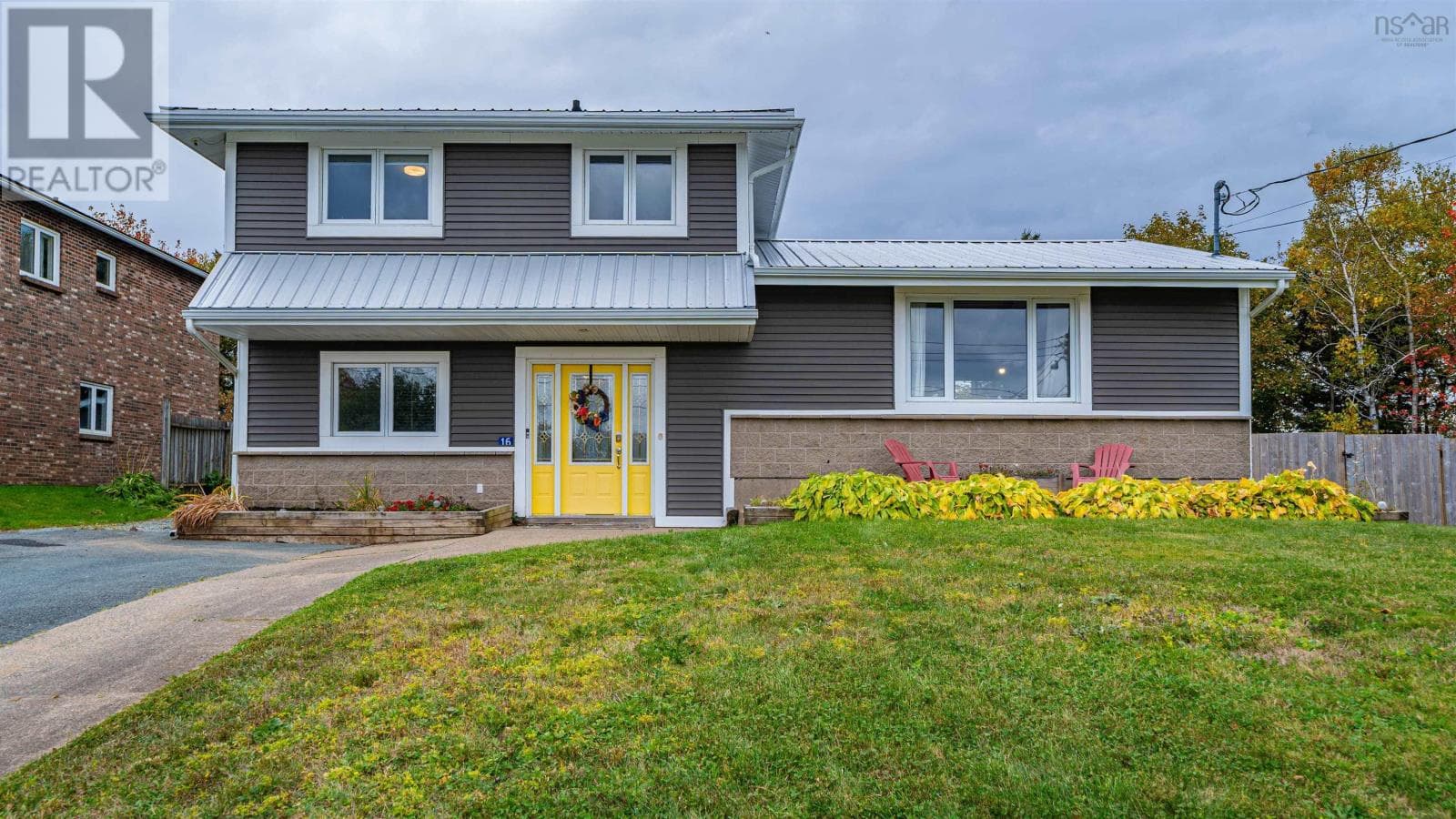 16 DONVIEW DRIVE in DARTMOUTH