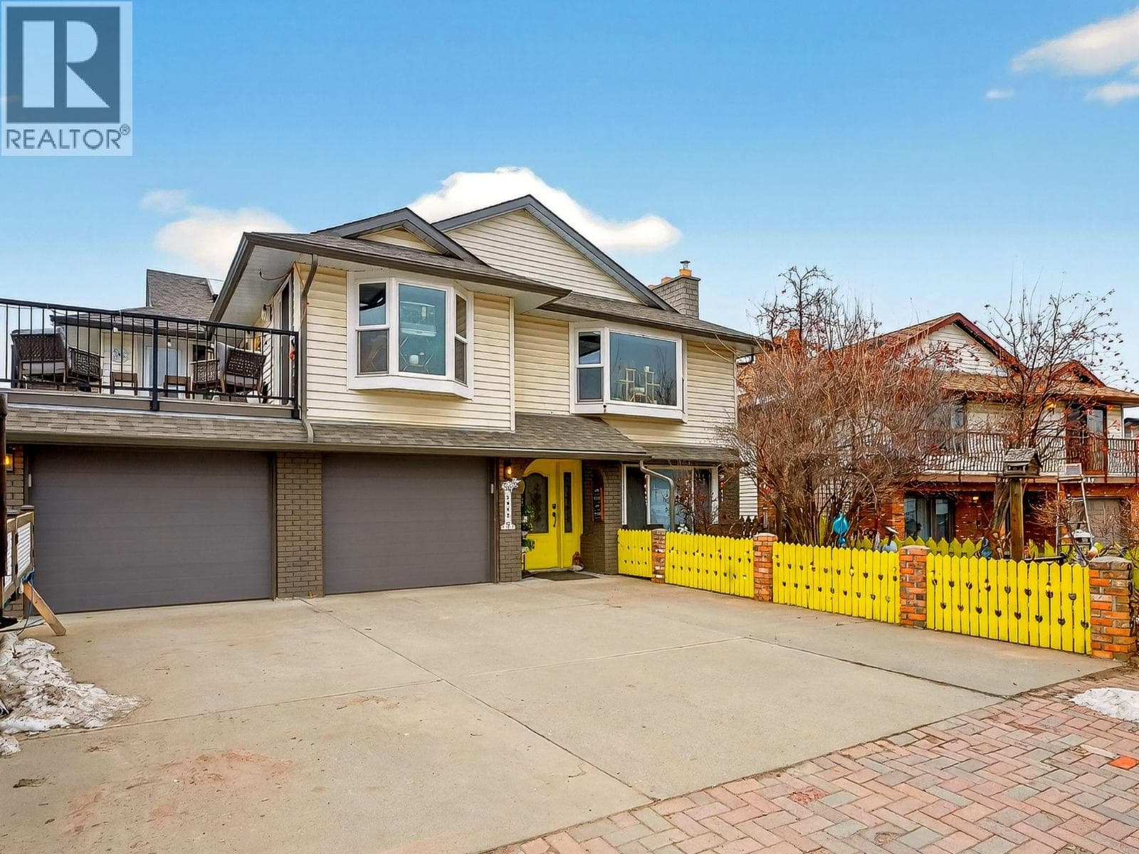 2952 Clapperton Avenue in