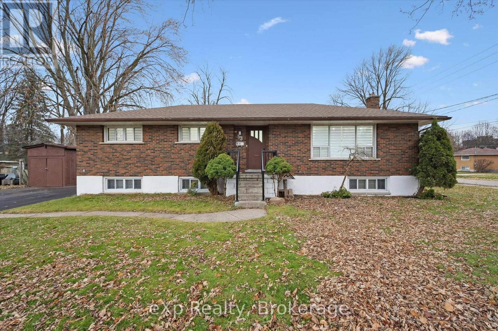 53 NICKLIN CRESCENT in