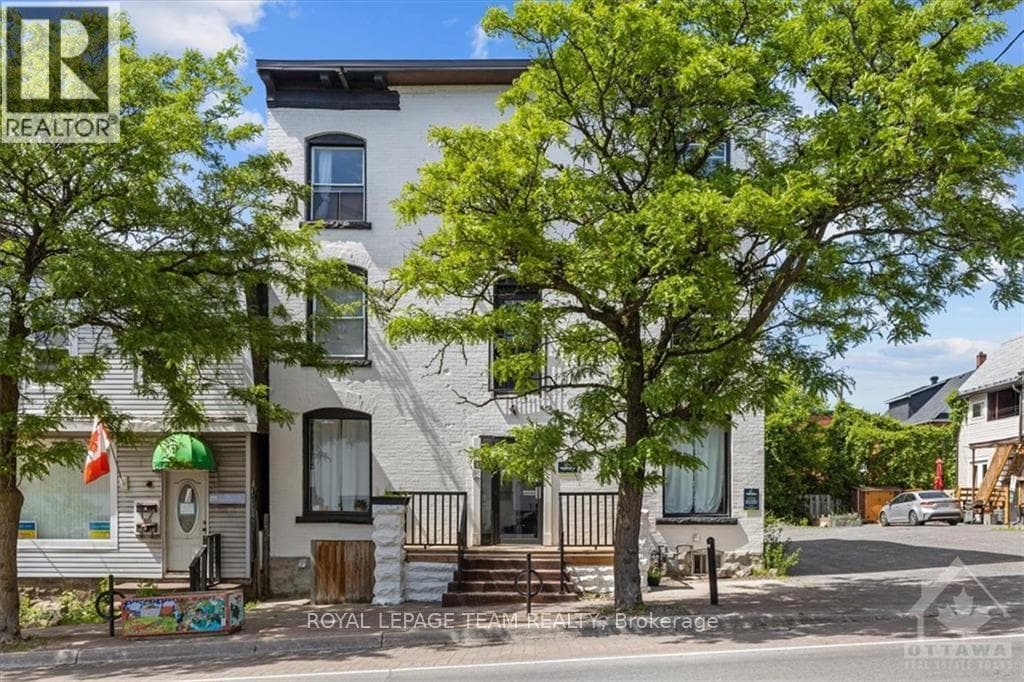 883 SOMERSET STREET WEST in WEST CENTRETOWN