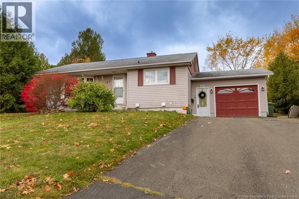 427 HOLDEN STREET in