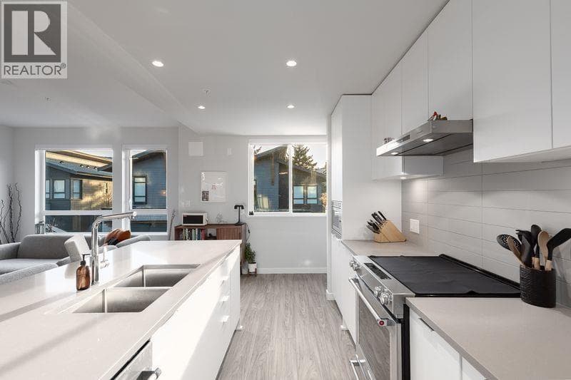 41224 HIGHLINE PLAZA in